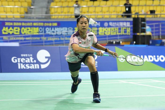 Tunggal putri Indonesia, Putri Kusuma Wardani lolos final Korea Masters 2024 setelah menangi laga atas Chiu Pin Chian (Taiwan) pada babak semifinal yang digelar di Iksan Gymnasium, Iksan, Korea Selatan, Sabtu (9/11/2024).