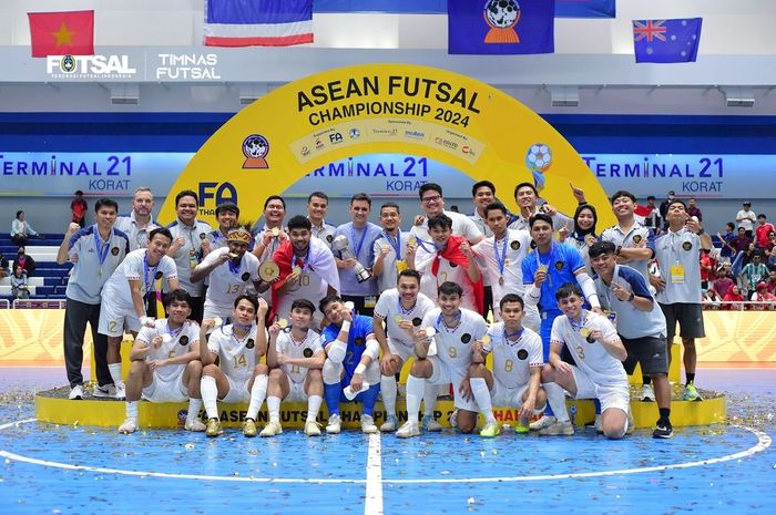 Timnas Futsal Indonesia merayakan gelar juara ASEAN Futsal Championship 2024.