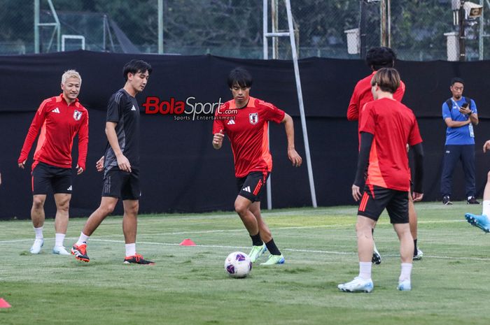 Kaoru Mitoma memberikan tanggapan soal melawan pemain naturalisasi timnas Indonesia jelang laga putaran ketiga Kualifikasi Piala Dunia 2026.