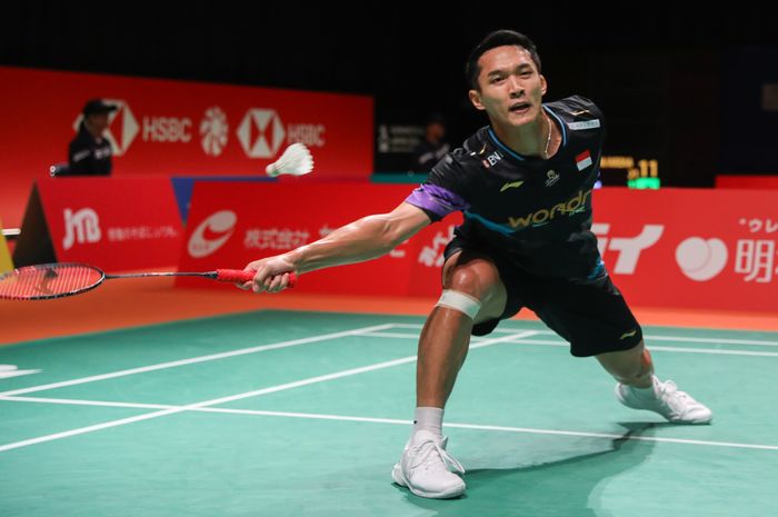 Tunggal putra Indonesia, Jonatan Christie, saat tampil pada babak kedua Kumamoto Masters Japan 2024 di Kumamoto Prefectural Gymnasium, Kumamoto, Jepang, 14 November 2024.