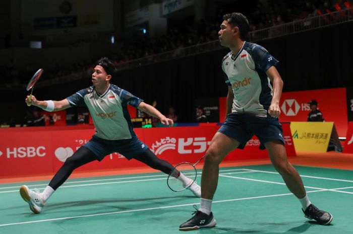 Pasangan ganda putra Indonesia, Fajar Alfian/Muhammad Rian Ardianto, pada babak kedua Kumamoto Masters Japan 2024 di Kumamoto Prefectural Gymnasium, Kumamoto, Jepang, Kamis (14/11/2024).