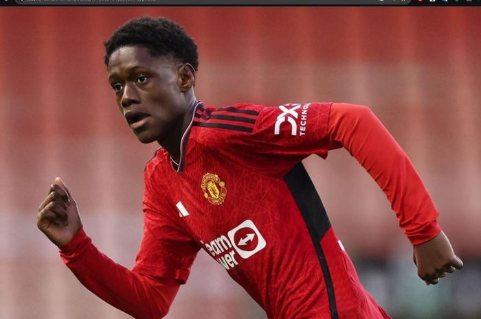 Winger muda keturunan Angola dilirik oleh Ruben Amorim saat butuh satu pemain untuk formasi barunya di Manchester United.