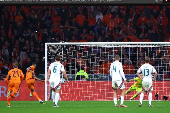 Penyerang Belanda, Cody Gakpo, mencetak gol ke gawang Hungaria dalam lanjutan UEFA Nations League 2024-2025 di Stadion Johan Cruijff ArenA, Sabtu (16/11/2024).