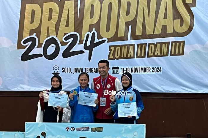 Wamenpora RI, Taufik Hidayat meninjau pelaksaanan Pra Popnas Zona II dan III 2024 di Solo, Jawa Tengah pada Minggu (17/11/2024)