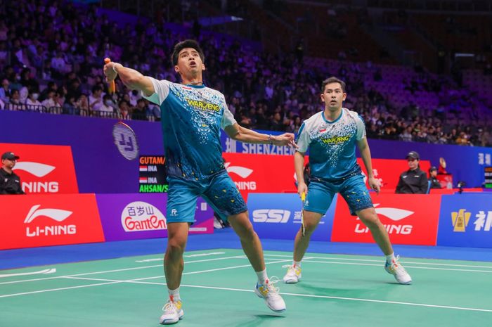 Pasangan ganda putra Indonesia, Sabar Karyaman Gutama/Moh Reza Pahlevi Isfahani, pada laga babak pertama China Masters 2024 di Shenzhen Gymnasium, China, Selasa (19/11/2024).