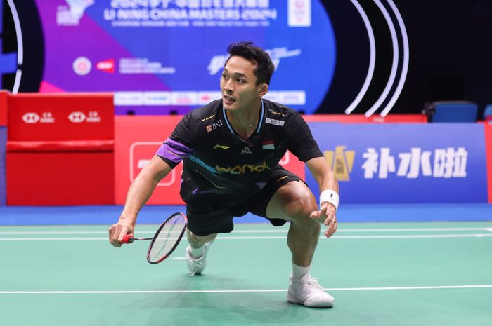 Tunggal putra Indonesia, Jonatan Christie saat beraksi pada perempat final China Masters 2024 di Shenzhen Arena, Shenzhen, Guangdong, China, Jumat (22/11/2024).