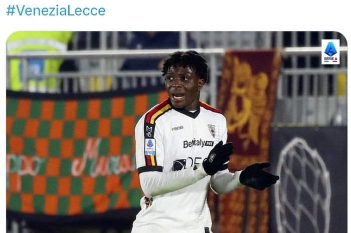 Striker Lecce, Patrick Dorgu, menjadi pahlawan pada laga Liga Italia pekan ke-13 melawan Venezia, Senin (25/11/2024).