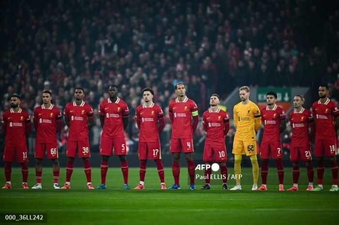 Kiper Liverpool Caoimhin Kelleher tampil sebagai starter saat menghadapi Bayer Leverkusen di Liga Champions.