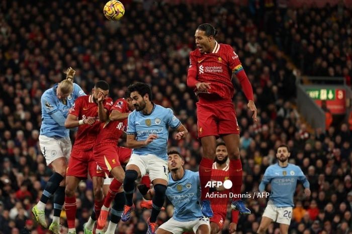 Momen bentrokan antara Liverpool dan Manchester City pada pekan ke-13 Liga Inggris 2024-2025, Minggu (1/12/2024) malam WIB.