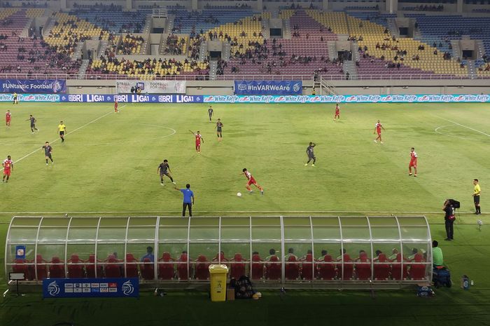 Suasana pertandingan antara Persis Solo melawan Barito Putera, Selasa (3/12/2024).