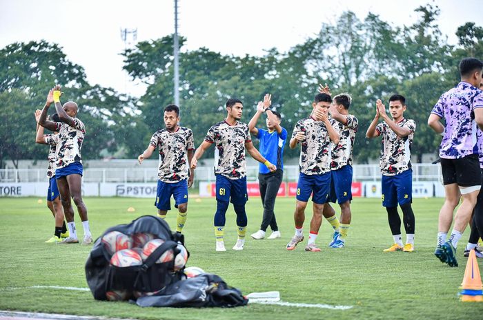 Sesi latihan skuad Persikota.