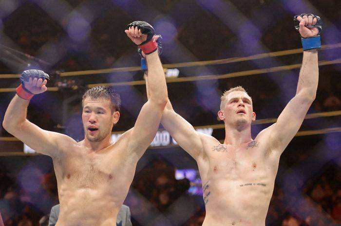 Ian Machado Garry (kanan) membuktikan bahwa Shavkat Rakhmonov bukan monster dan hanya manusia biasa di UFC 310, Minggu (8/12/2024) di Las Vegas.
