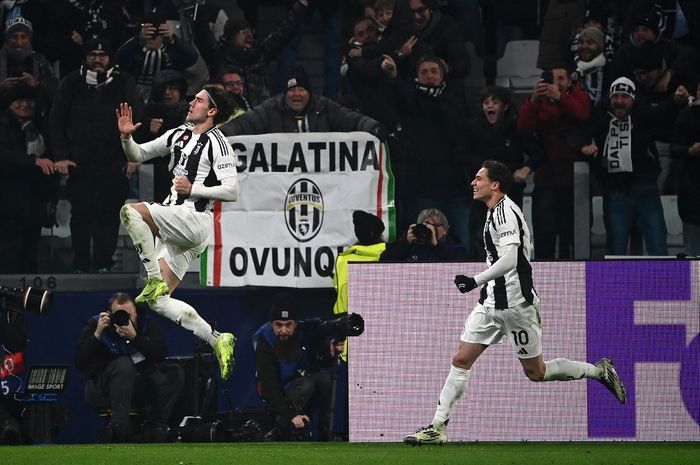 Dusan Vlahovic merayakan golnya untuk Juventus ke gawang Man City dalam duel Liga Champions di Allianz Stadium Turin (11/12/2024).