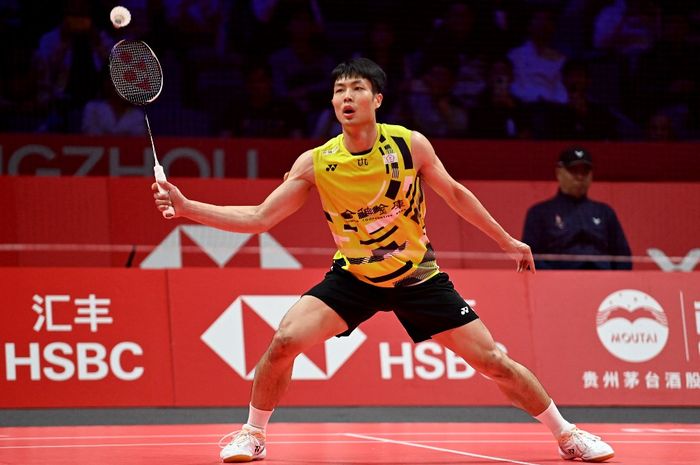 Pebulu tangkis tunggal putra Taiwan, Chou Tien Chen, pada laga terakhir grup BWF World Tour Finals 2024 di Hangzhou Olympic Sports Centre Gymnasium, Jumat (13/12/2024).