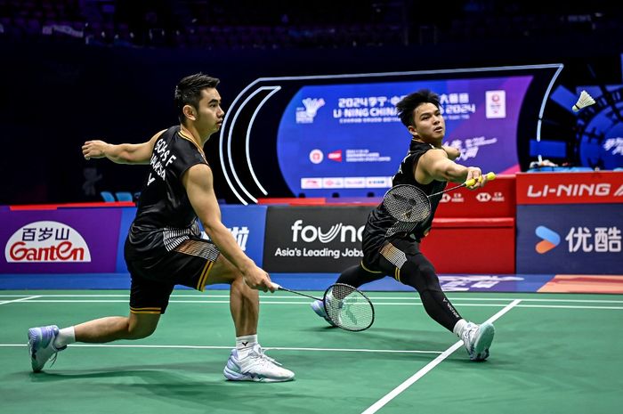 Pasangan ganda putra Malaysia, Goh Sze Fei/Nur Izzuddin Rumsani, pada perempat final China Masters 2024, 22 November,