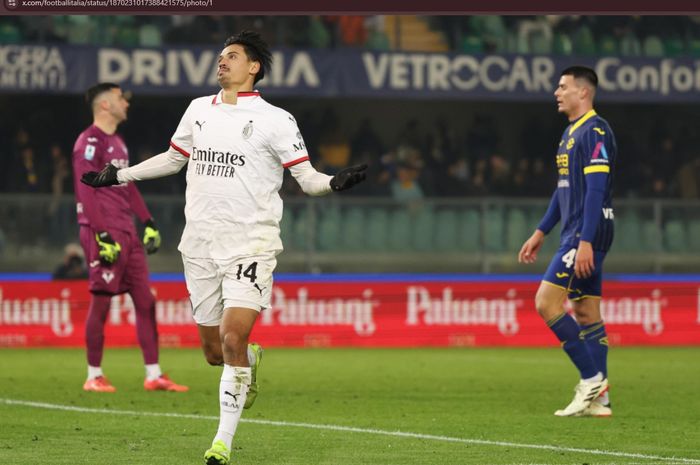 Selebrasi gelandang AC Milan, Tijjani Reijnders, usai menjebol gawang Hellas Verona dalam lanjutan Liga Italia 2024-2025.