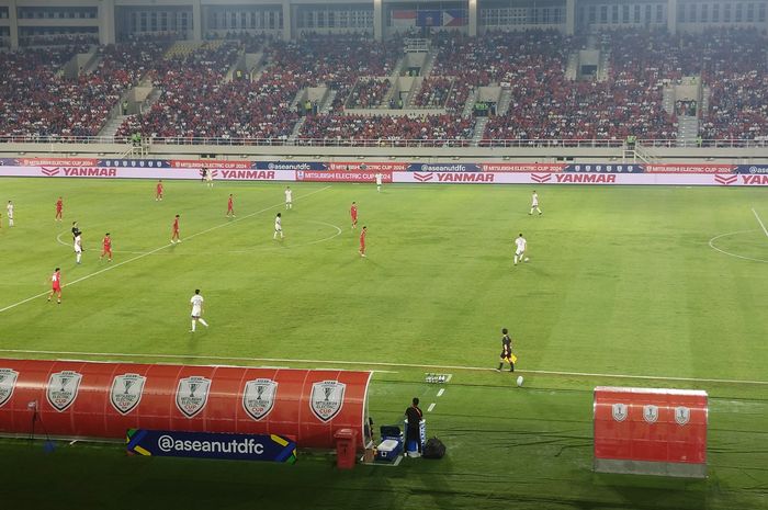 Suasana pertandingan antara timnas Indonesia melawan Filipina, Sabtu (21/12/2024).