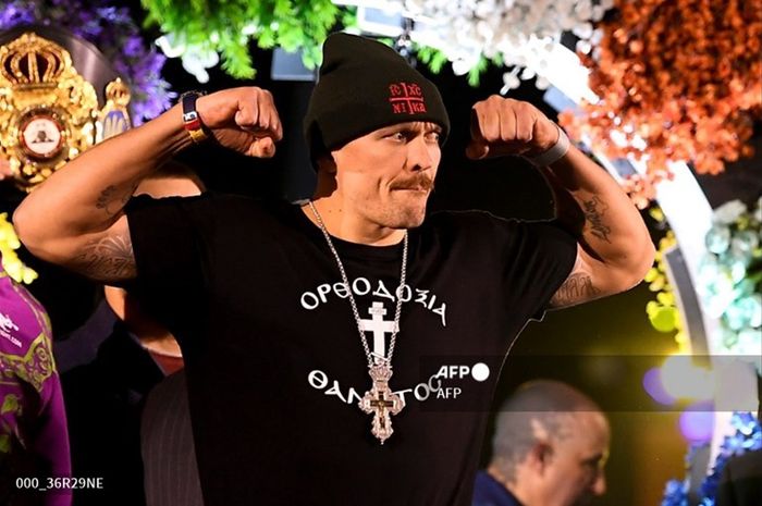 Oleksandr Usyk yang bisa menghabisi Tyson Fury masih disebut belum layak sandang gelar petinju terbaik sepanjang masa.