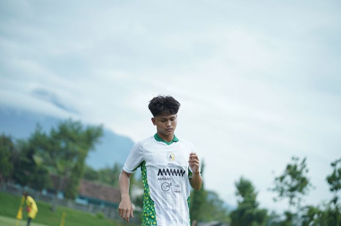 Penyerang PSS Sleman, Hokky Caraka