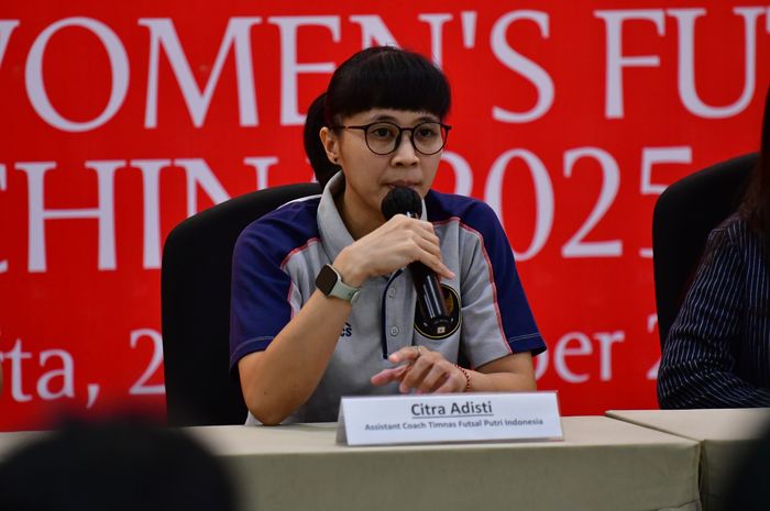 Asisten pelatih timnas futsal putri Indonesia, Citra Adisti