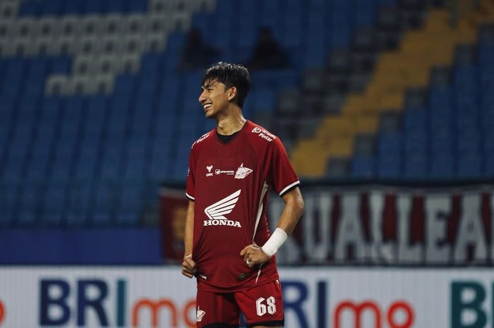 Bek PSM Makassar, Daffa Salman.