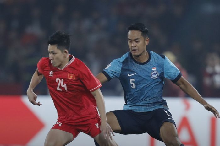 Suasana pertandingan Vietnam Vs Singapura dalam laga leg kedua semifinal ASEAN Cup 2024 di Viet Tri Stadium, Phu Tho, Minggu (29/12/2024).