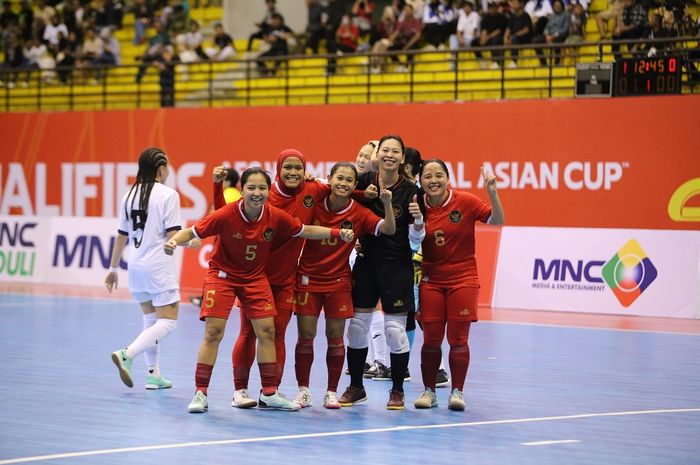 Timnas Futsal Putri Indonesia menang atas Kirgistan dalam laga perdana grup B Kualifikasi Piala Asia Futsal Putri 2025 di GOR Amongrogo Yogyakarta, Rabu (15/1/2025).