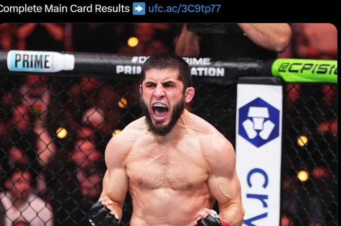 Islam Makhachev merayakan kemenangannya di UFC 311 atas jagoan asal Brasil, Renato Moicano.