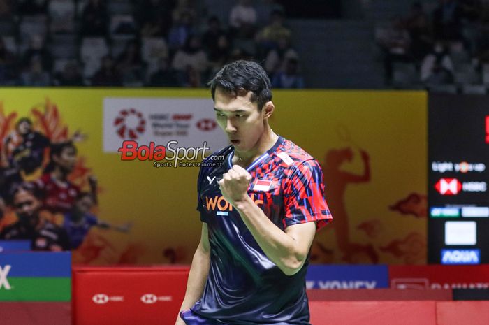 Atlet bulu tangkis tunggal putra Indonesia, Jonatan Christie, sedang bertanding pada Indonesia Masters 2025 di Istora, Senayan, Jakarta, Rabu (22/1/2025). 