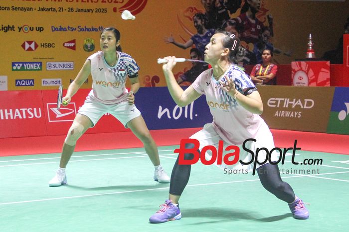 Febriana Dwipuji Kusuma/Amallia Cahaya Pratiwi sempat comeback dramatis saat lawan unggulan Jepang, Yuki Fukushima/Mayu Matsumoto di All England Open 2025.