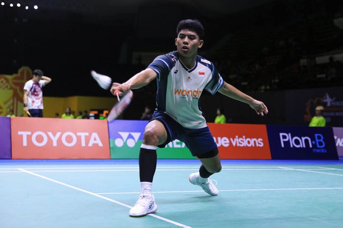 Tunggal putra Indonesia, Moh Zaki Ubaidillah, saat tampil pada laga babak pertama Thailand Masters 2025 di Bangkok, Thailand, 29 Januari 2025.