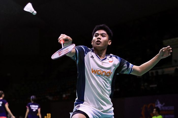Tunggal putra Indonesia, Moh Zaki Ubaidillah berhasil memberikan kemenangan ketiga untuk Indonesia di Sudirman Cup 2025