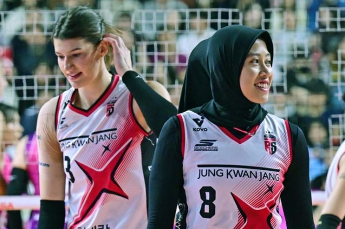 Dua pemain krusial Daejeon JungKwanJang Red Sparks, Vanja Bukilic (kiri) dan Megawati Hangestri Pertiwi pada laga melawan Incheon Heungkuk LIfe Insurance, di Incheon, Korea Selatan, Minggu (2/2/2025).