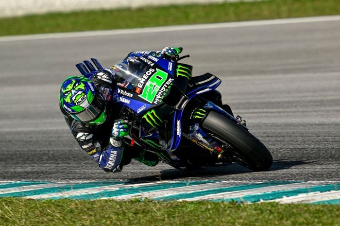 Pembalap Monster Energy Yamaha, Fabio Quartararo, pada hari ketiga tes pramusim MotoGP 2025 di Sirkuit Sepang, Malaysia, Jumat (7/2/2025).