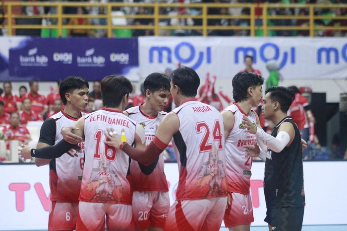 Tim bola voli putra, Jakarta Bhayangkara Presisi pada seri 1 putaran kedua Proliga 2025 di GOR Jalak Harupat, Bandung, Sabtu (8/2/2025).