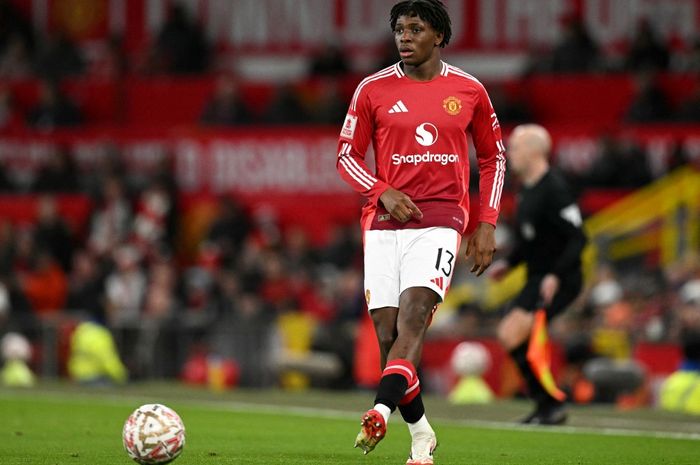 Keputusan Ruben Amorim memainkan Patrick Dorgu di posisi asing membuat legenda Manchester United, Roy Keane, tidak paham jalan berpikirnya.