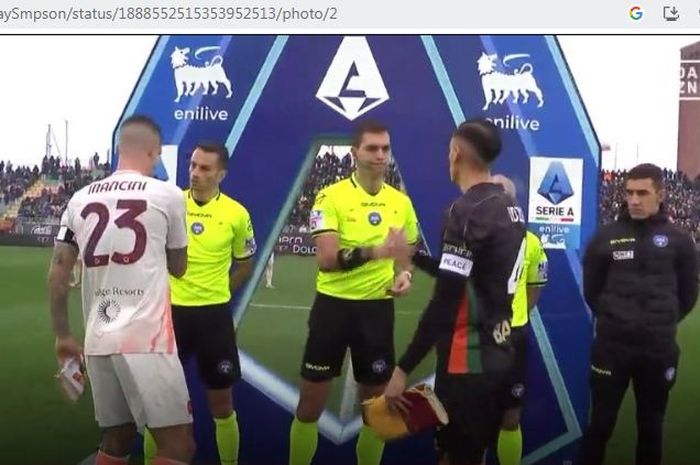 Jay Idzes menjadi kapten Venezia saat menghadapi AS Roma.