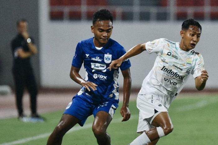 Suasana pertandingan antara PSIS vs Persib pada laga pekan ke-22 Liga 1 2024-2025 di Stadion Jatidiri, Semarang, Minggu (9/2/2025).