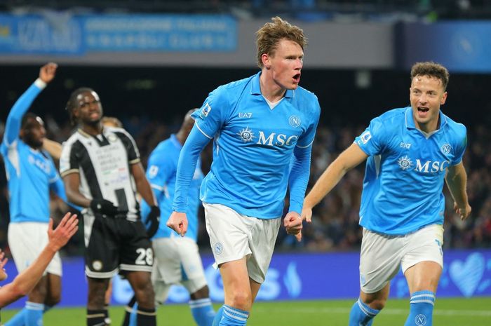 Klub Jay Idzes, Venezia, semakin dekat dengan degradasi, sementara Napoli mempermudah jalan Inter Milan untuk bersaing di Liga Italia 2024-2025.