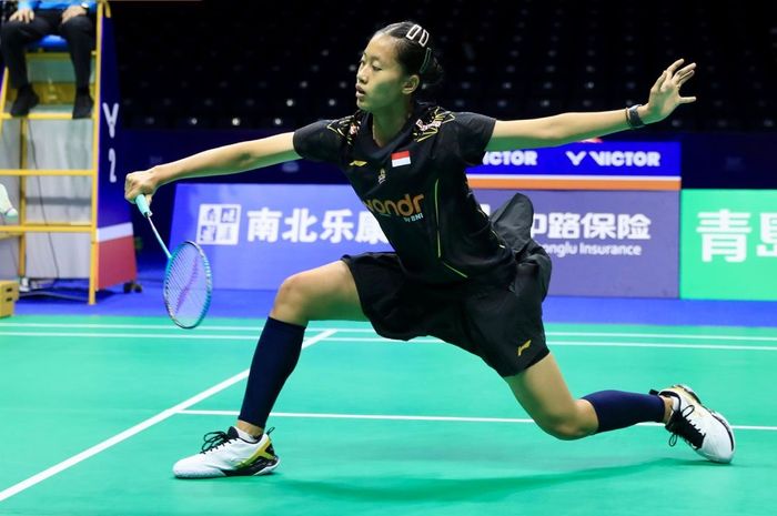 Tunggal putri Indonesia, Putri Kusuma Wardani, saat tampil dalam laga kontra Hong Kong di babak penyisihan Grup B Kejuaraan Beregu Campuran Asia 2025 di Qingdao, China, 11 Februari 2025. 