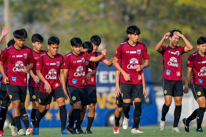 Timnas U-20 Thailand menjalani sesi latihan untuk persiapan Piala Asia U-20 2025.