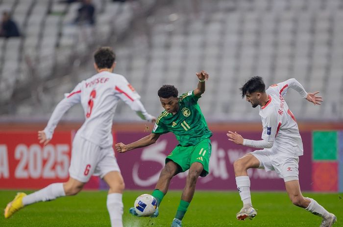 Suasana Yordania Vs Arab Saudi dalam laga matchday pertama grup B Piala Asia U-20 2025 di Bao'an Stadium, Shenzhen, China pada Kamis (13/2/2025).