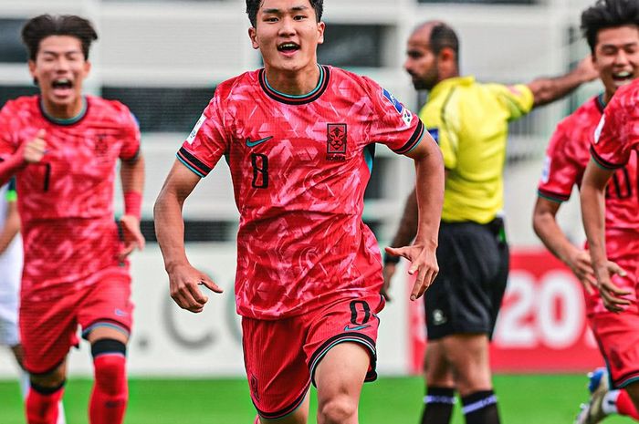 Suasana pertandingan antara Korea Selatan vs Suriah pada matchday pertama Grup D Piala Asia U-20 2025 di Longhua Cultural and Sports Centre Stadium, Shenzhen, China, Jumat (14/2/2025).