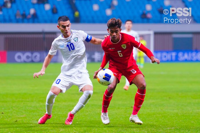 Suasana laga Timnas U-20 Indonesia vs Uzbekistan pada laga kedua Piala Asia U-20 2025 di Shenzen Youth Football Training Base Centre Stadium, Shenzen, Minggu (16/2/2025) malam WIB