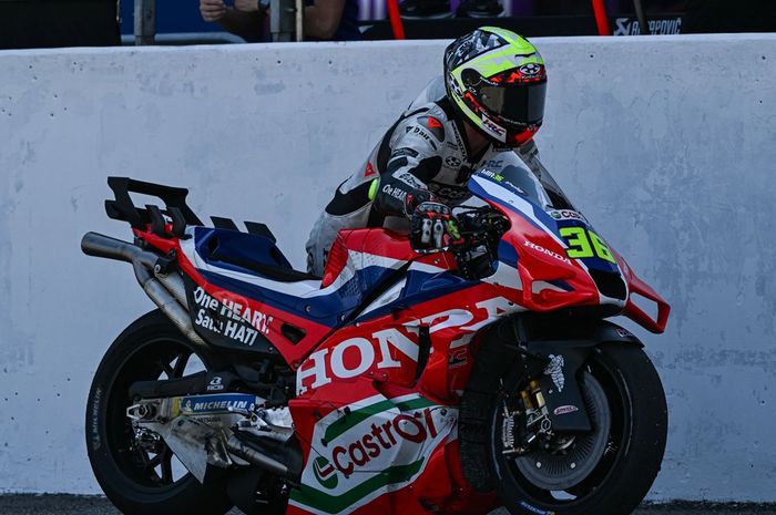 Pembalap asal Spanyol, Joan Mir merasa dirinya sedikit mirip dengan legenda MotoGP, Valentino Rossi..