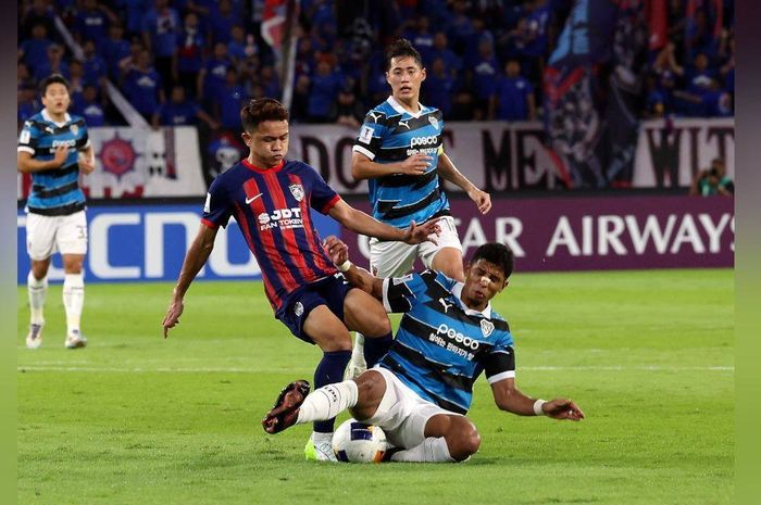 Suasana pertandingan antara Johor Darul Ta'zim dan Pohang Steelers di Liga Champions Asia Elite 2024/2025. 