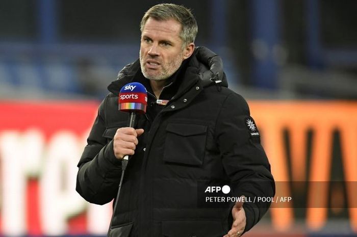 Legenda Liverpool Jamie Carragher saat bertugas sebagai pandit di Sky Sports.