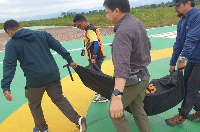 Kronologi dua pendaki meninggal dunia di Puncak Cartenz.