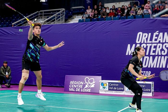 Pasangan ganda campuran Indonesia, Adnan Maulana/Indah Cahya Sari Jamil terhenti di babak delapan besar Orleans Masters 2025 setelah kalah dari wakil Thailand.