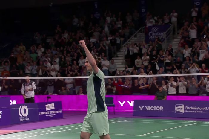 Selebrasi tunggal putra Prancis, Alex Lanier, setelah memenangi laga final Orleans Masters 2025 di Orleans, Prancis, 9 September 2025.